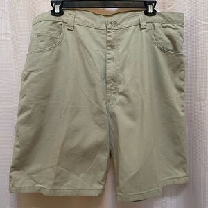 Men’s WRANGLER Loose Fit Worker Twill Shorts NWT Size 42